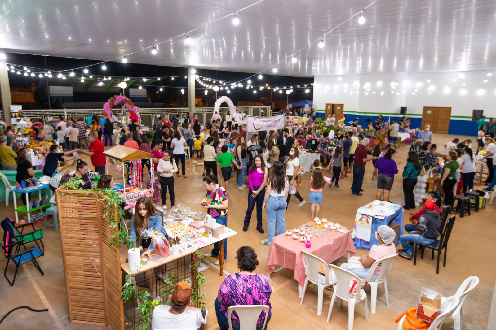 Potirendaba Sp Promove Feira De Produtos Artesanais