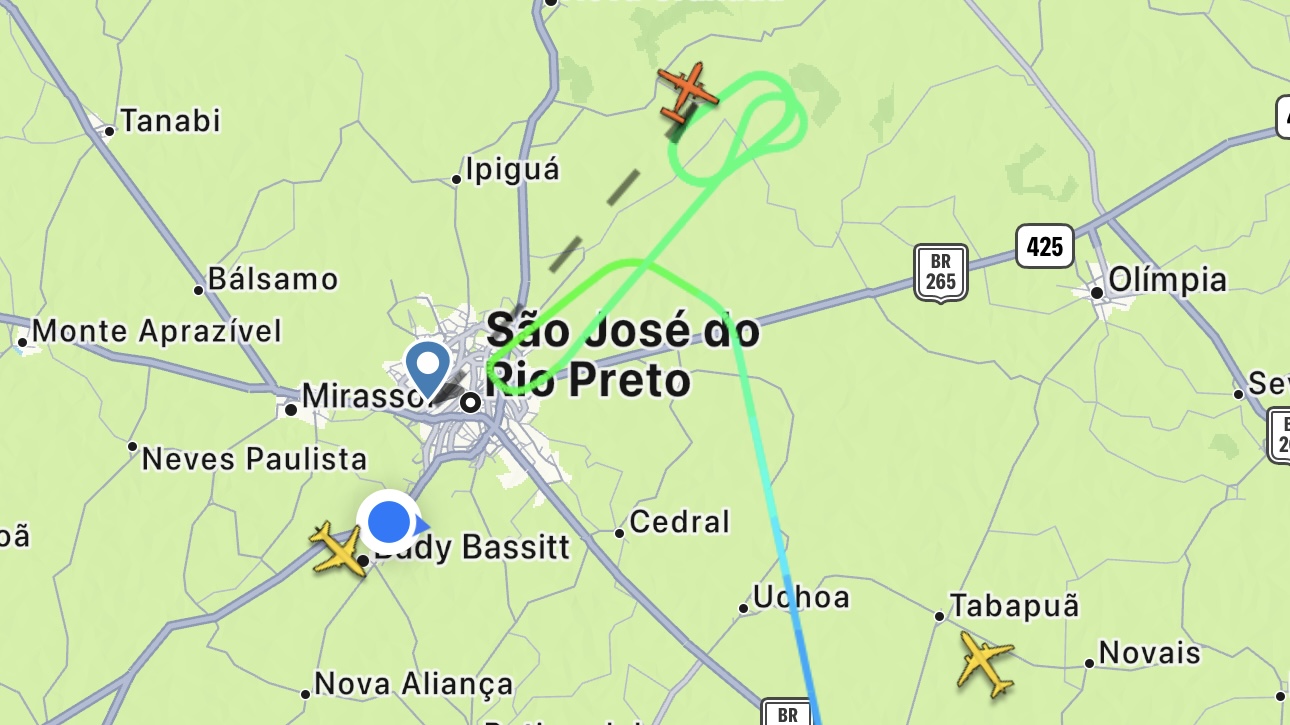 Mau Tempo Provoca Atrasos Em Pousos E Decolagens No Aeroporto De S J