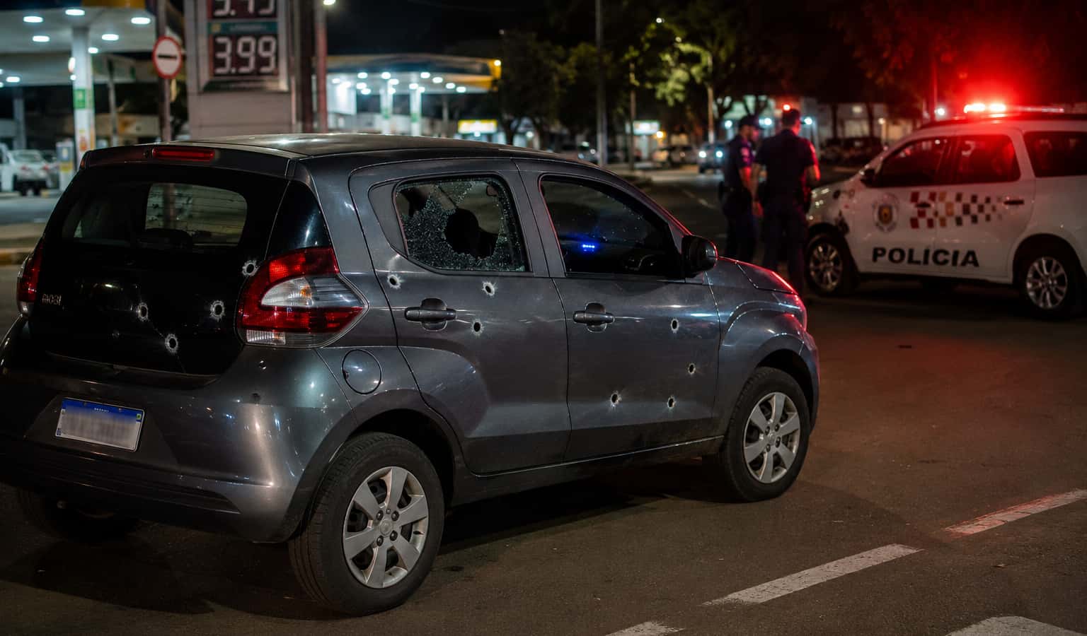 Carro de motorista de aplicativo é atacado a tiros durante corrida em Rio Preto (SP)