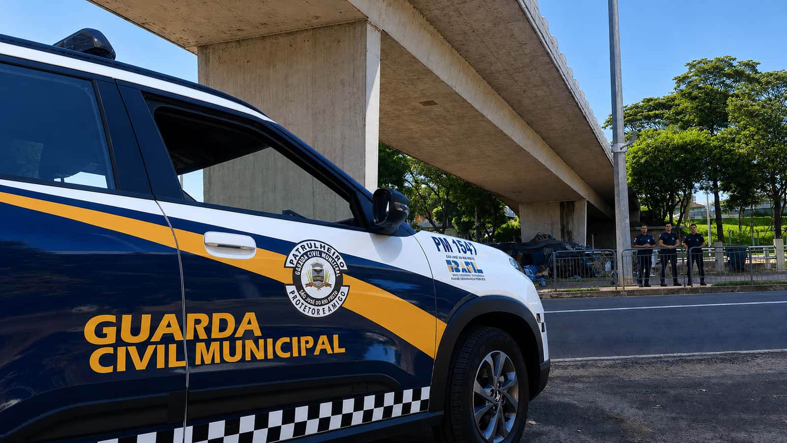 Pedestre é cercado por cinco criminosos, agredido e roubado no Centro de Rio Preto (SP)