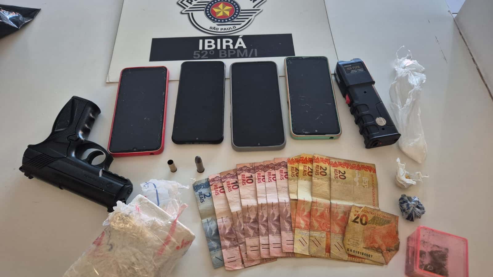 Suspeito é preso por tráfico de drogas com quase meio quilo de cocaína em Ibirá (SP)