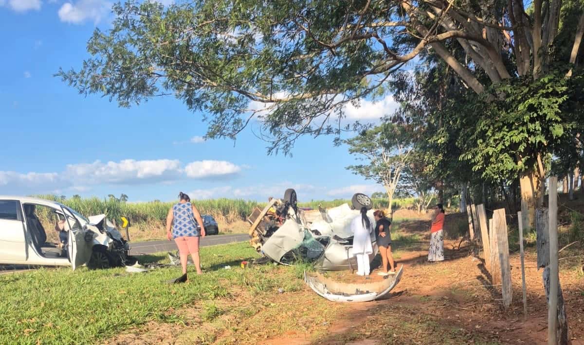 Grave acidente mata dois moradores de Potirendaba (SP) na vicinal Luiz Carlos Brandolezzi
